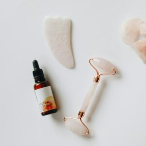 Rosekvarts ansiktsrulle og gua sha